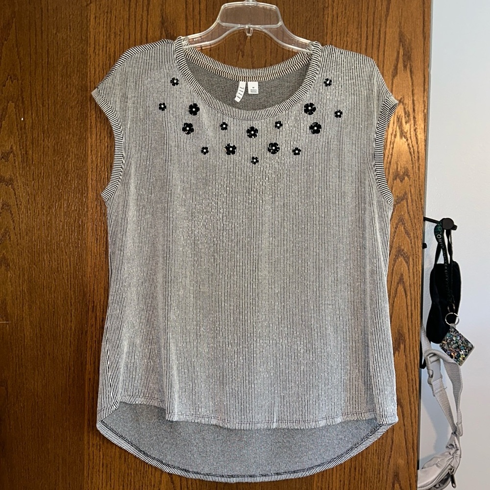ELLE striped flower top